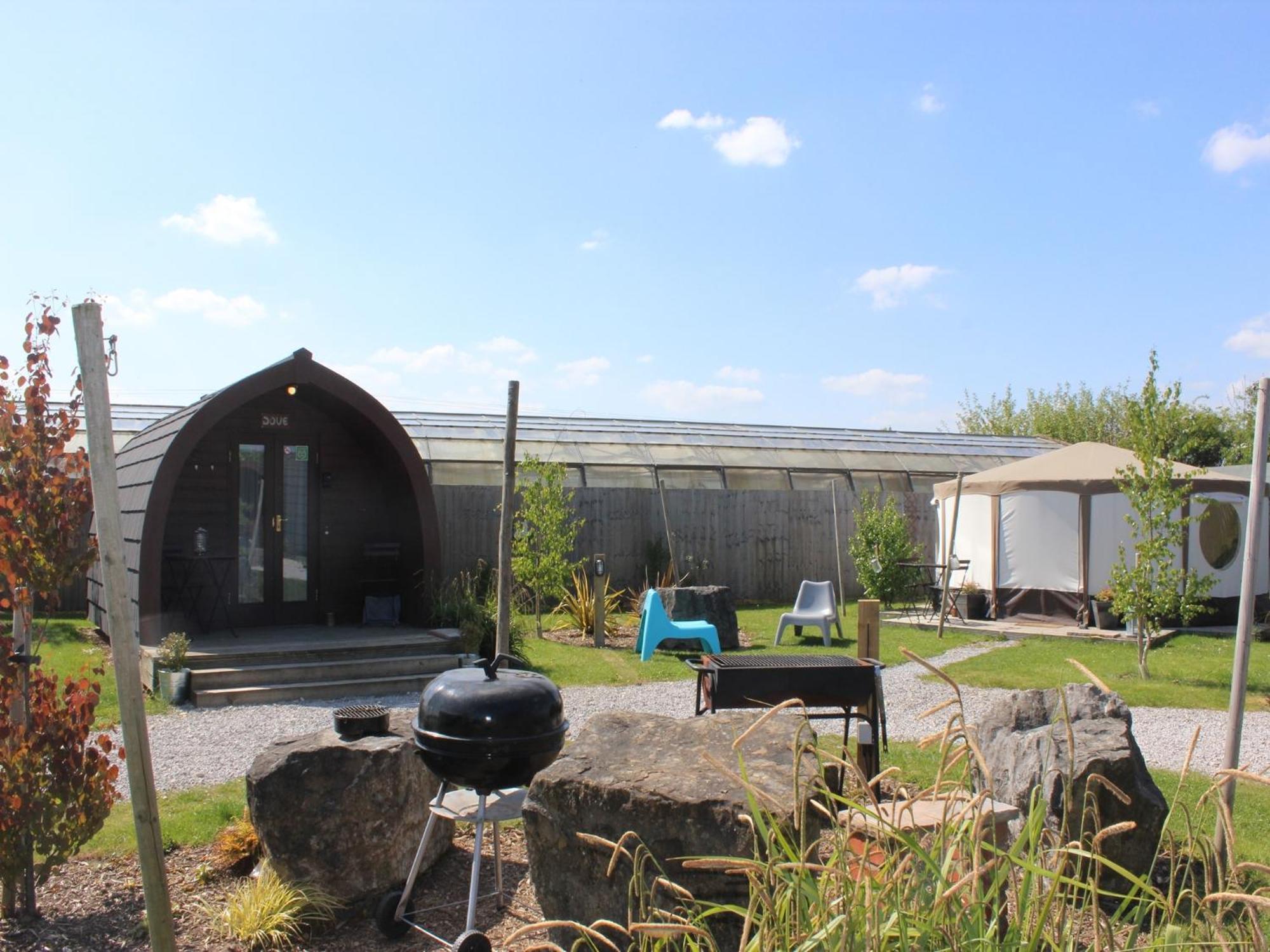 The Little Hide - Adult Only Camping Pods Wigginton  Dış mekan fotoğraf