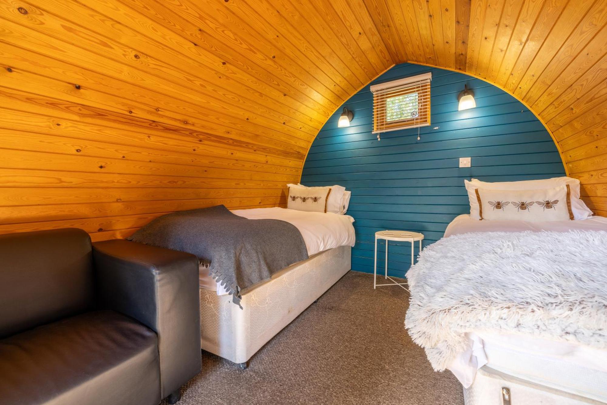 The Little Hide - Adult Only Camping Pods Wigginton  Dış mekan fotoğraf