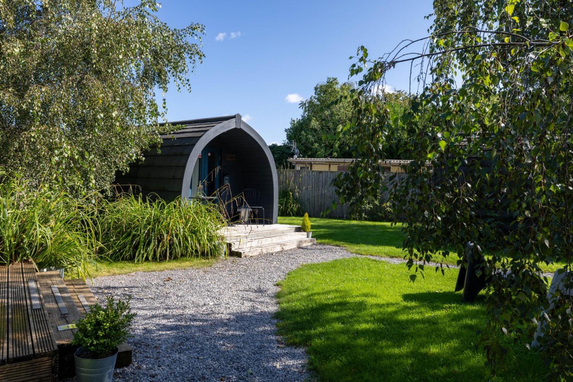The Little Hide - Adult Only Camping Pods Wigginton  Dış mekan fotoğraf