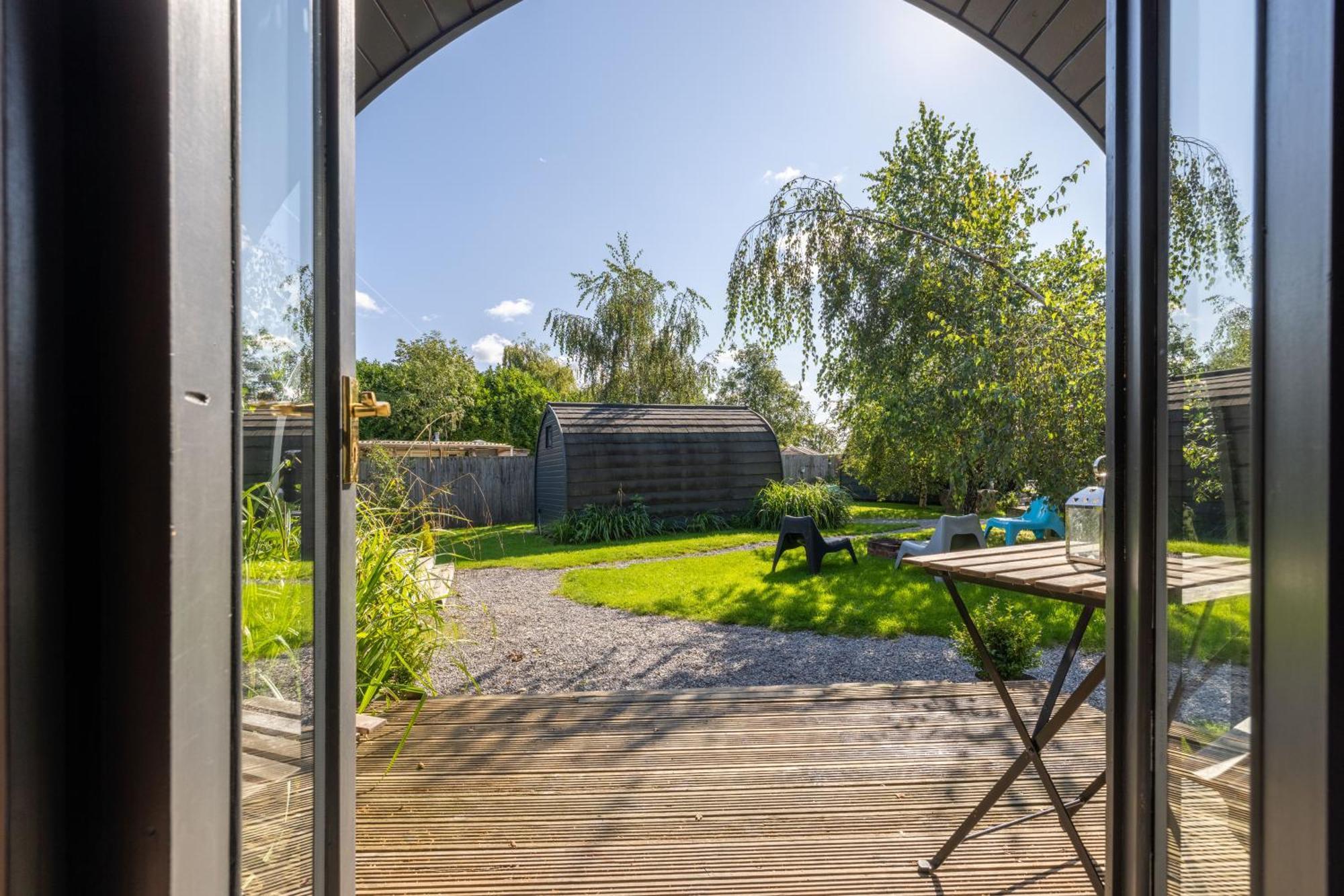 The Little Hide - Adult Only Camping Pods Wigginton  Dış mekan fotoğraf